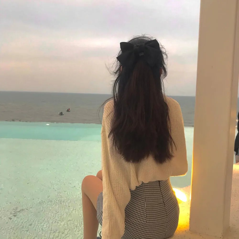美鸟伴身边